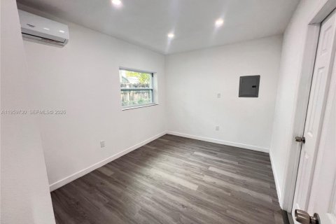 Снять в аренду виллу или дом в Холливуд, Флорида 1 спальня, 177.54м2, № 2019968 - фото 3