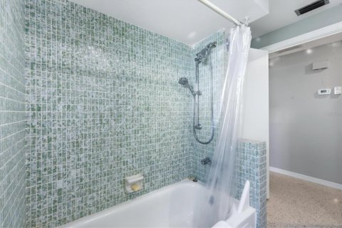 Villa ou maison à vendre à Englewood, Floride: 2 chambres, 151.24 m2 № 2420553 - photo 27