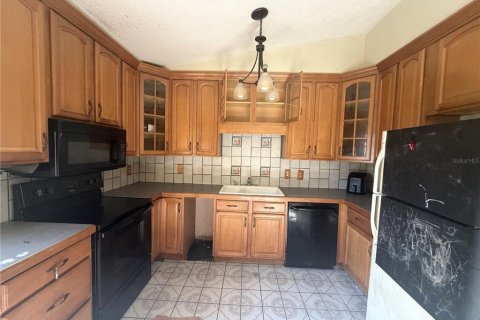 Villa ou maison à vendre à Tampa, Floride: 4 chambres, 234.11 m2 № 2230715 - photo 2