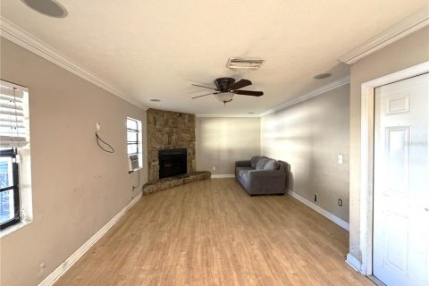 Villa ou maison à vendre à Tampa, Floride: 4 chambres, 234.11 m2 № 2230715 - photo 5