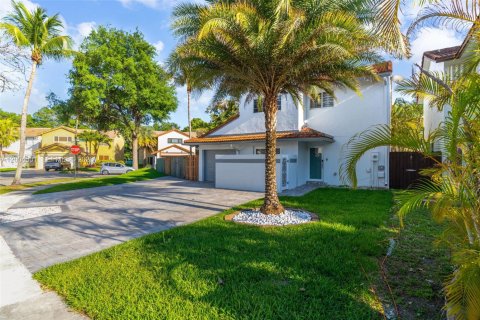 Купить виллу или дом в Майами, Флорида 3 спальни, 159.05м2, № 2068269 - фото 3