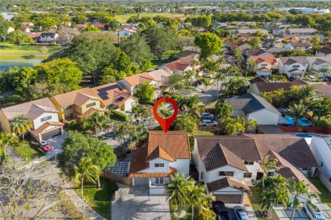 Купить виллу или дом в Майами, Флорида 3 спальни, 159.05м2, № 2068269 - фото 28