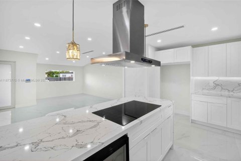 Casa en venta en Miami, Florida, 3 dormitorios, 162.67 m2 № 1928547 - foto 20