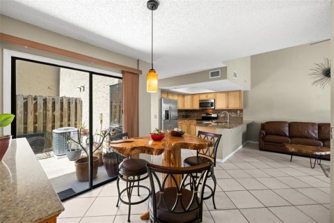 Condo in Clearwater, Florida, 2 bedrooms  № 1588580 - photo 11