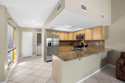 Condo in Clearwater, Florida, 2 bedrooms  № 1588580 - photo 4