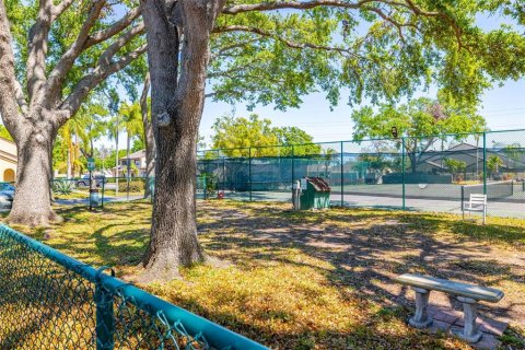 Condo in Clearwater, Florida, 2 bedrooms  № 1588580 - photo 25