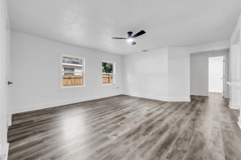 Villa ou maison à vendre à Tampa, Floride: 2 chambres, 81.94 m2 № 2436742 - photo 26
