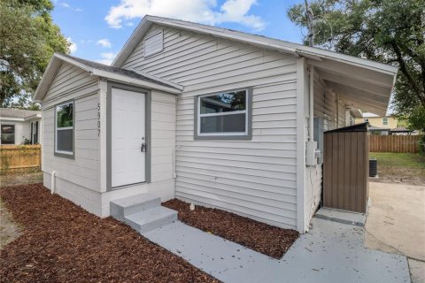 Villa ou maison à vendre à Tampa, Floride: 2 chambres, 81.94 m2 № 2436742 - photo 4