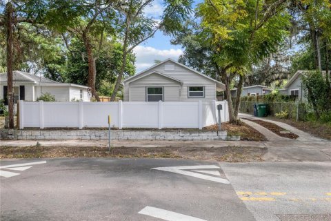 Villa ou maison à vendre à Tampa, Floride: 2 chambres, 81.94 m2 № 2436742 - photo 2