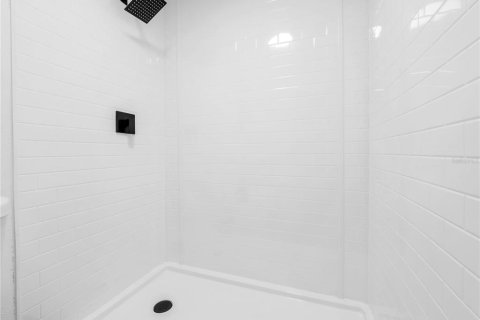 Villa ou maison à vendre à Tampa, Floride: 2 chambres, 81.94 m2 № 2436742 - photo 18