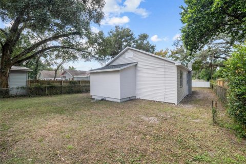 Villa ou maison à vendre à Tampa, Floride: 2 chambres, 81.94 m2 № 2436742 - photo 29