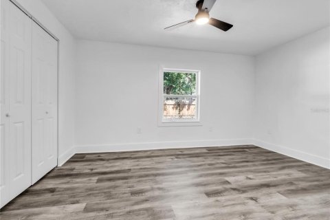 Villa ou maison à vendre à Tampa, Floride: 2 chambres, 81.94 m2 № 2436742 - photo 19