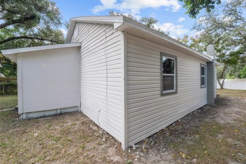 Villa ou maison à vendre à Tampa, Floride: 2 chambres, 81.94 m2 № 2436742 - photo 28