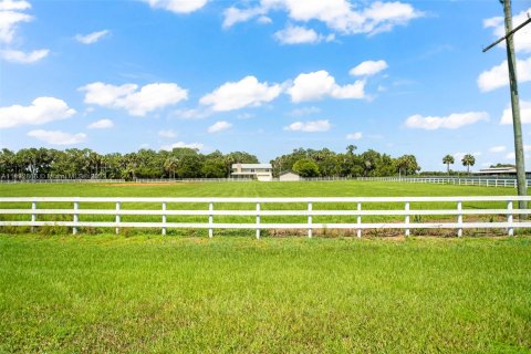 Commercial property in Okeechobee, Florida № 1694624 - photo 23