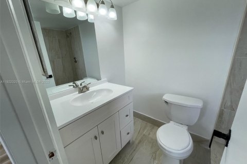 Copropriété à louer à Miramar, Floride: 2 chambres, 77.29 m2 № 1976179 - photo 8