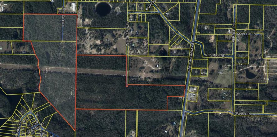 Commercial property in De Funiak Springs, Florida № 558954