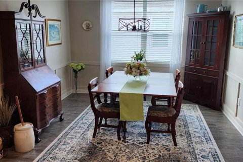House in Winter Haven, Florida 4 bedrooms, 211.54 sq.m. № 1654410 - photo 9