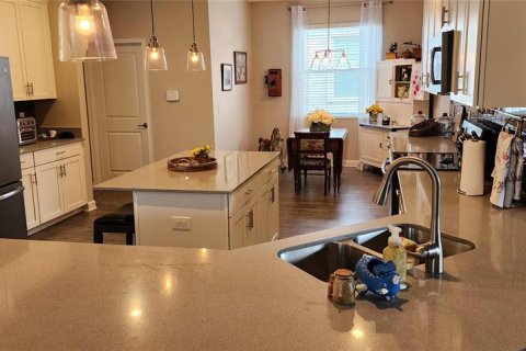 House in Winter Haven, Florida 4 bedrooms, 211.54 sq.m. № 1654410 - photo 4