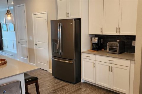 House in Winter Haven, Florida 4 bedrooms, 211.54 sq.m. № 1654410 - photo 6