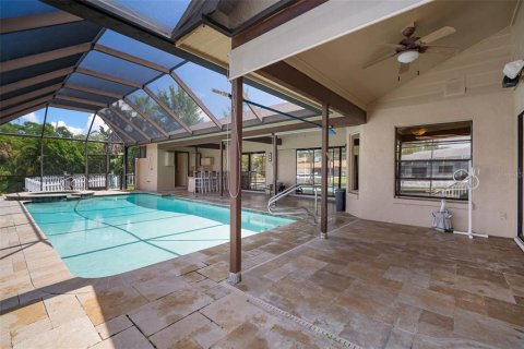 Casa en venta en Tampa, Florida, 4 dormitorios, 273.6 m2 № 1873689 - foto 22