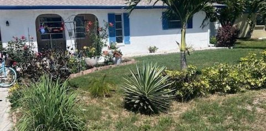 House in Venice, Florida 2 bedrooms, 95.22 sq.m. № 1719260
