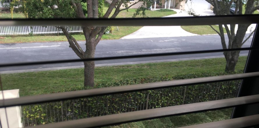 Townhouse in Boynton Beach, Florida 2 bedrooms, 141.3 sq.m. № 1222368