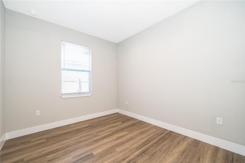 House in Orlando, Florida 4 bedrooms, 156.63 sq.m. № 2239542 - photo 26
