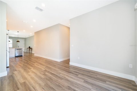House in Orlando, Florida 4 bedrooms, 156.63 sq.m. № 2239542 - photo 19