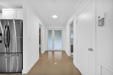 Condominio en venta en Pompano Beach, Florida, 3 dormitorios, 204.38 m2 № 2028874 - foto 18