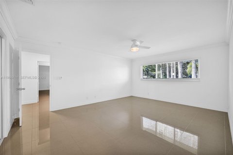 Condominio en venta en Pompano Beach, Florida, 3 dormitorios, 204.38 m2 № 2028874 - foto 20