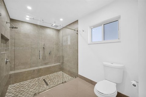 Condominio en venta en Pompano Beach, Florida, 3 dormitorios, 204.38 m2 № 2028874 - foto 27