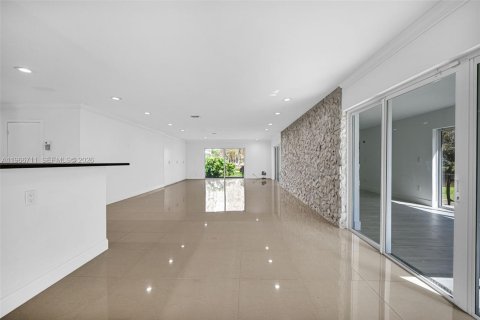 Condominio en venta en Pompano Beach, Florida, 3 dormitorios, 204.38 m2 № 2028874 - foto 13