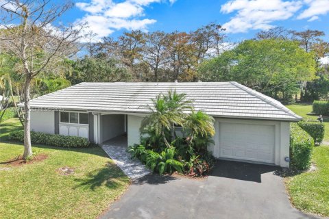 Condo à Pompano Beach, Floride, 3 chambres  № 2028874