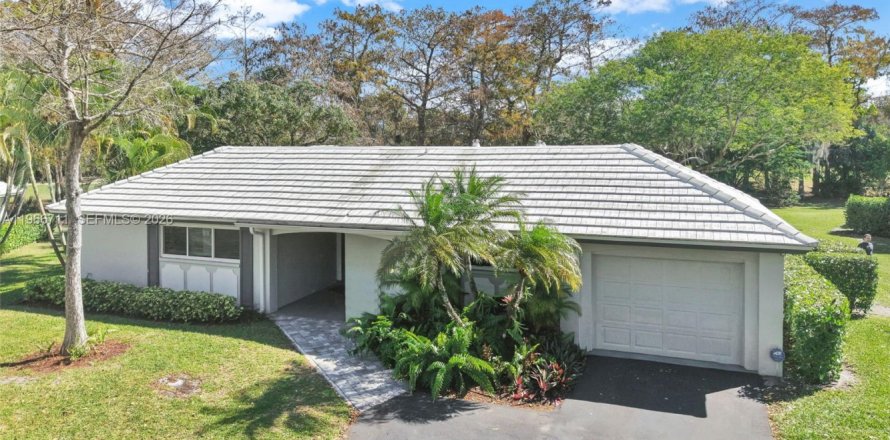 Condominio en Pompano Beach, Florida, 3 dormitorios  № 2028874