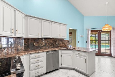 House in Orlando, Florida 4 bedrooms, 210.05 sq.m. № 1871257 - photo 10