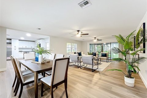 Casa en venta en Eustis, Florida, 3 dormitorios, 189.15 m2 № 1919909 - foto 17