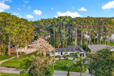 Casa en venta en Eustis, Florida, 3 dormitorios, 189.15 m2 № 1919909 - foto 1