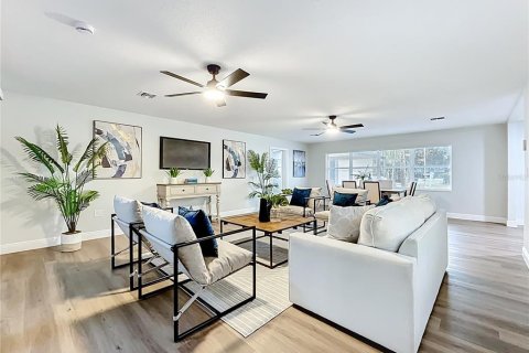 Casa en venta en Eustis, Florida, 3 dormitorios, 189.15 m2 № 1919909 - foto 22