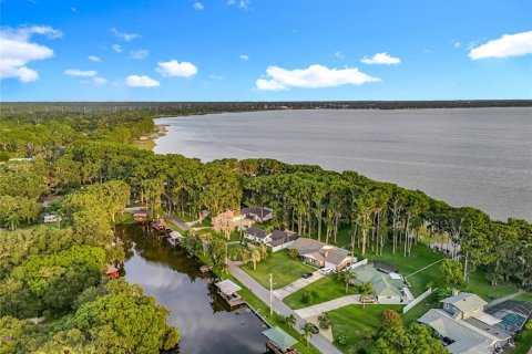 Casa en venta en Eustis, Florida, 3 dormitorios, 189.15 m2 № 1919909 - foto 5