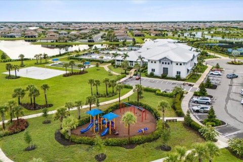 Villa ou maison à louer à Bradenton, Floride: 6 chambres, 271.09 m2 № 2386271 - photo 12