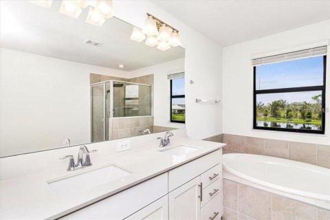 Villa ou maison à louer à Bradenton, Floride: 6 chambres, 271.09 m2 № 2386271 - photo 22