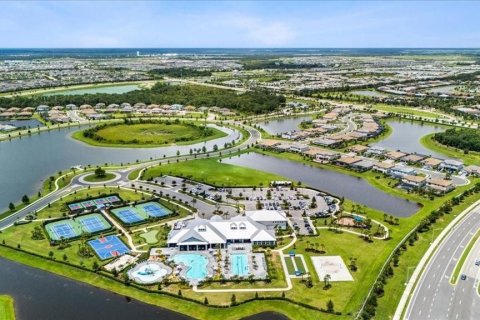 Villa ou maison à louer à Bradenton, Floride: 6 chambres, 271.09 m2 № 2386271 - photo 4