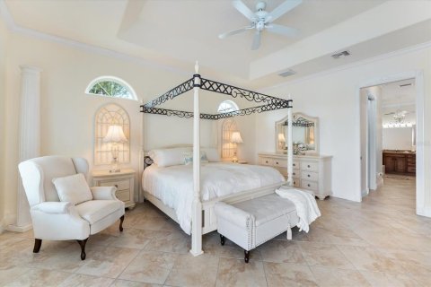 House in Port Charlotte, Florida 4 bedrooms, 330.55 sq.m. № 1549815 - photo 25