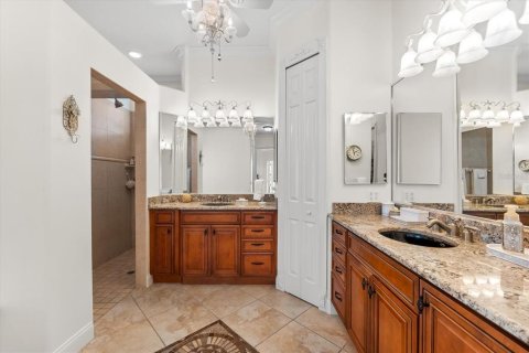 House in Port Charlotte, Florida 4 bedrooms, 330.55 sq.m. № 1549815 - photo 26