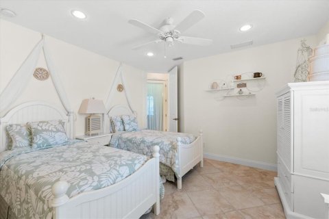 House in Port Charlotte, Florida 4 bedrooms, 330.55 sq.m. № 1549815 - photo 28
