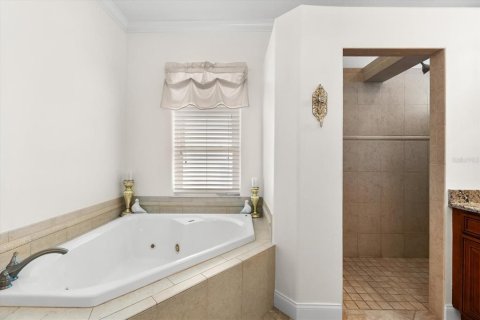 House in Port Charlotte, Florida 4 bedrooms, 330.55 sq.m. № 1549815 - photo 27