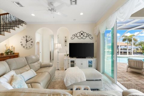 House in Port Charlotte, Florida 4 bedrooms, 330.55 sq.m. № 1549815 - photo 21
