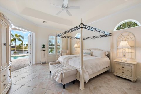 House in Port Charlotte, Florida 4 bedrooms, 330.55 sq.m. № 1549815 - photo 24