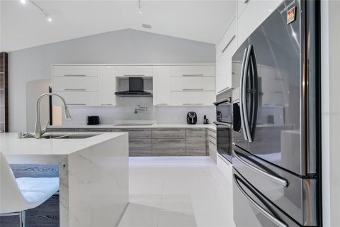 Villa ou maison à vendre à Kissimmee, Floride: 4 chambres, 164.44 m2 № 2402931 - photo 17