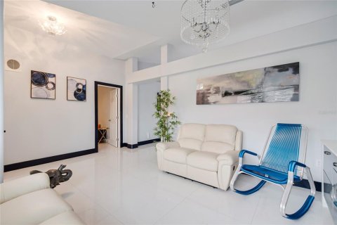 Villa ou maison à vendre à Kissimmee, Floride: 4 chambres, 164.44 m2 № 2402931 - photo 8